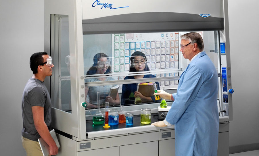 Fume Hoods To Invest For Your Own Lab